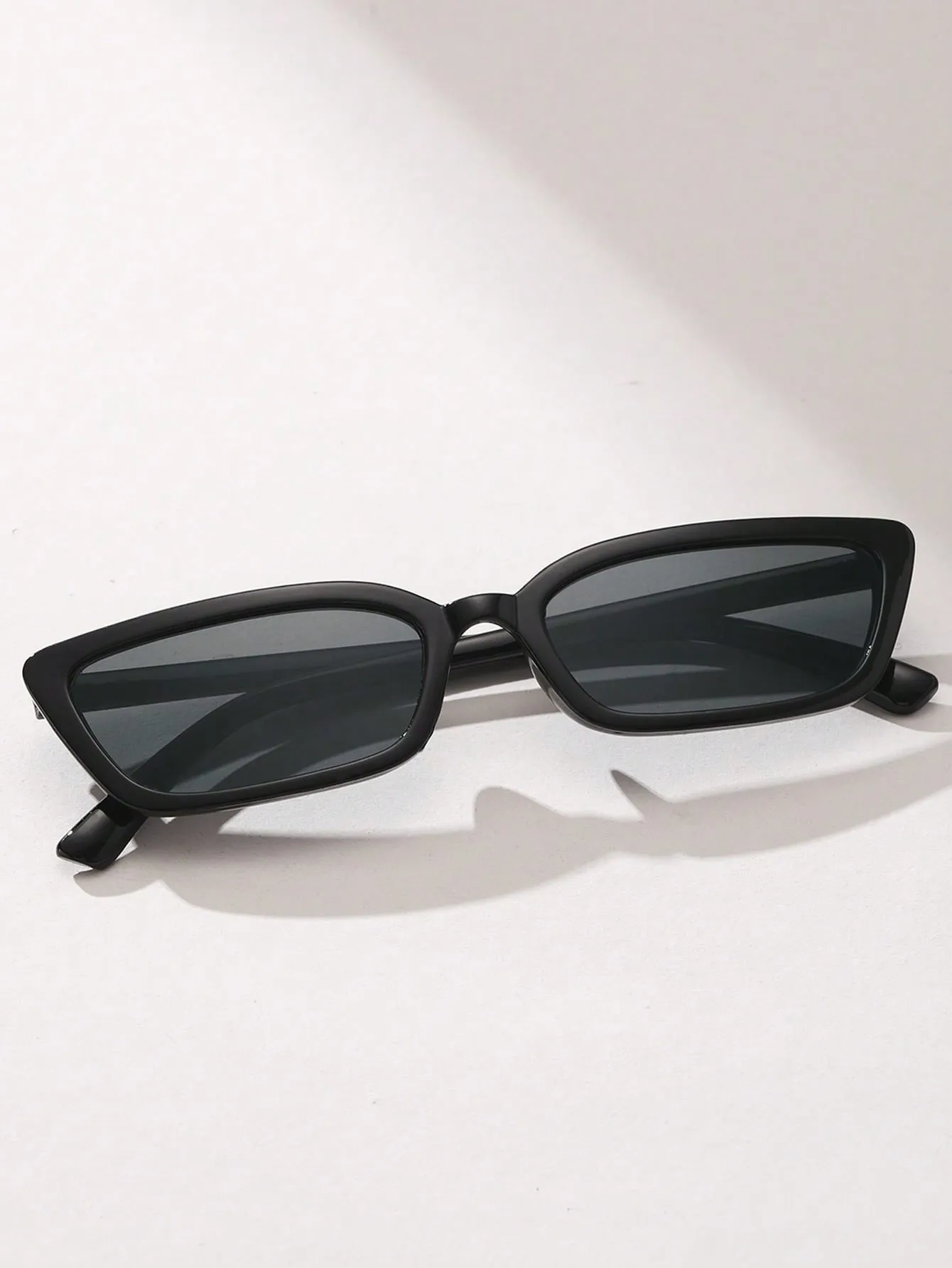 1pc Geomertic Frame Black Sunglasses