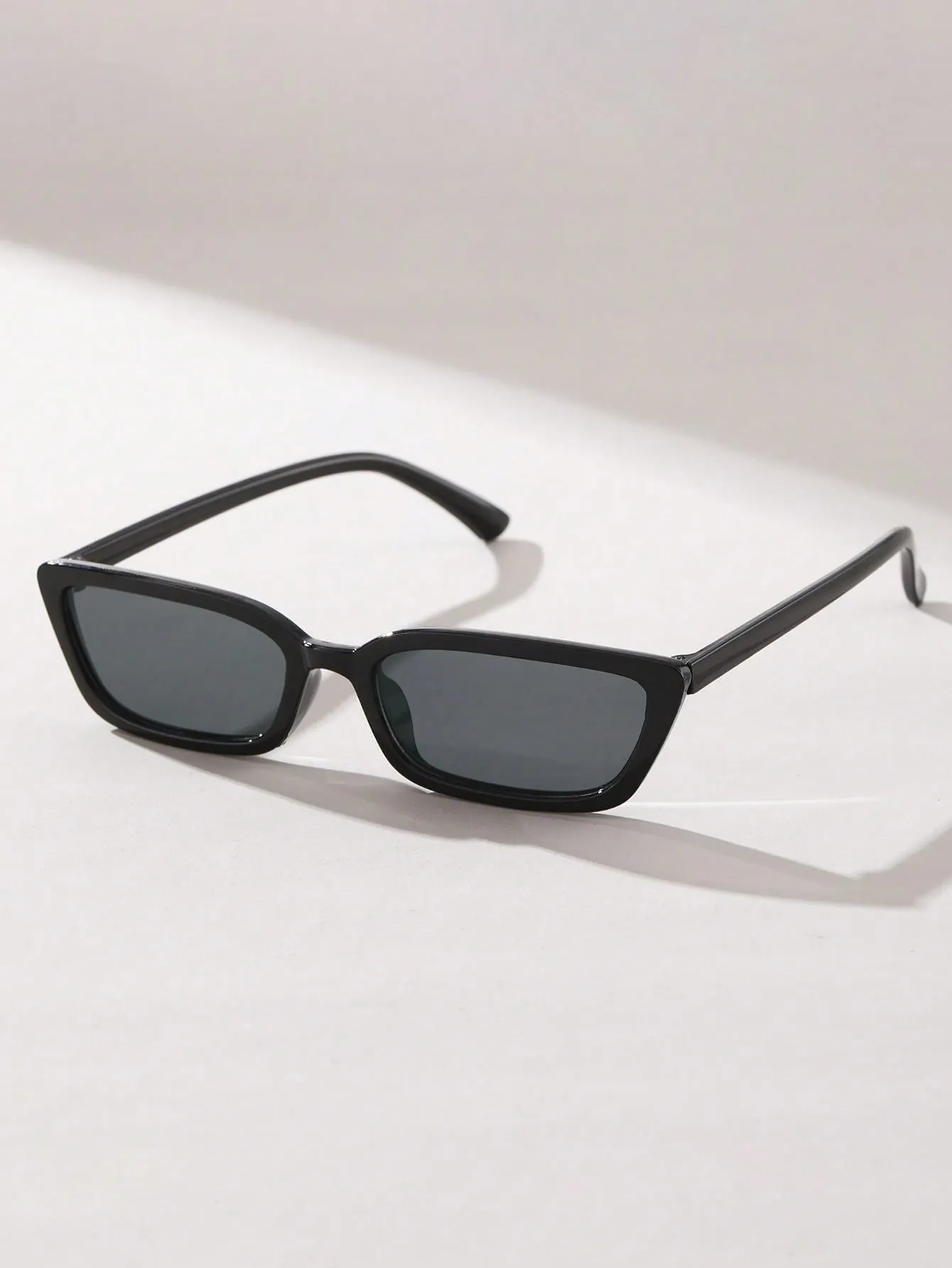 1pc Geomertic Frame Black Sunglasses