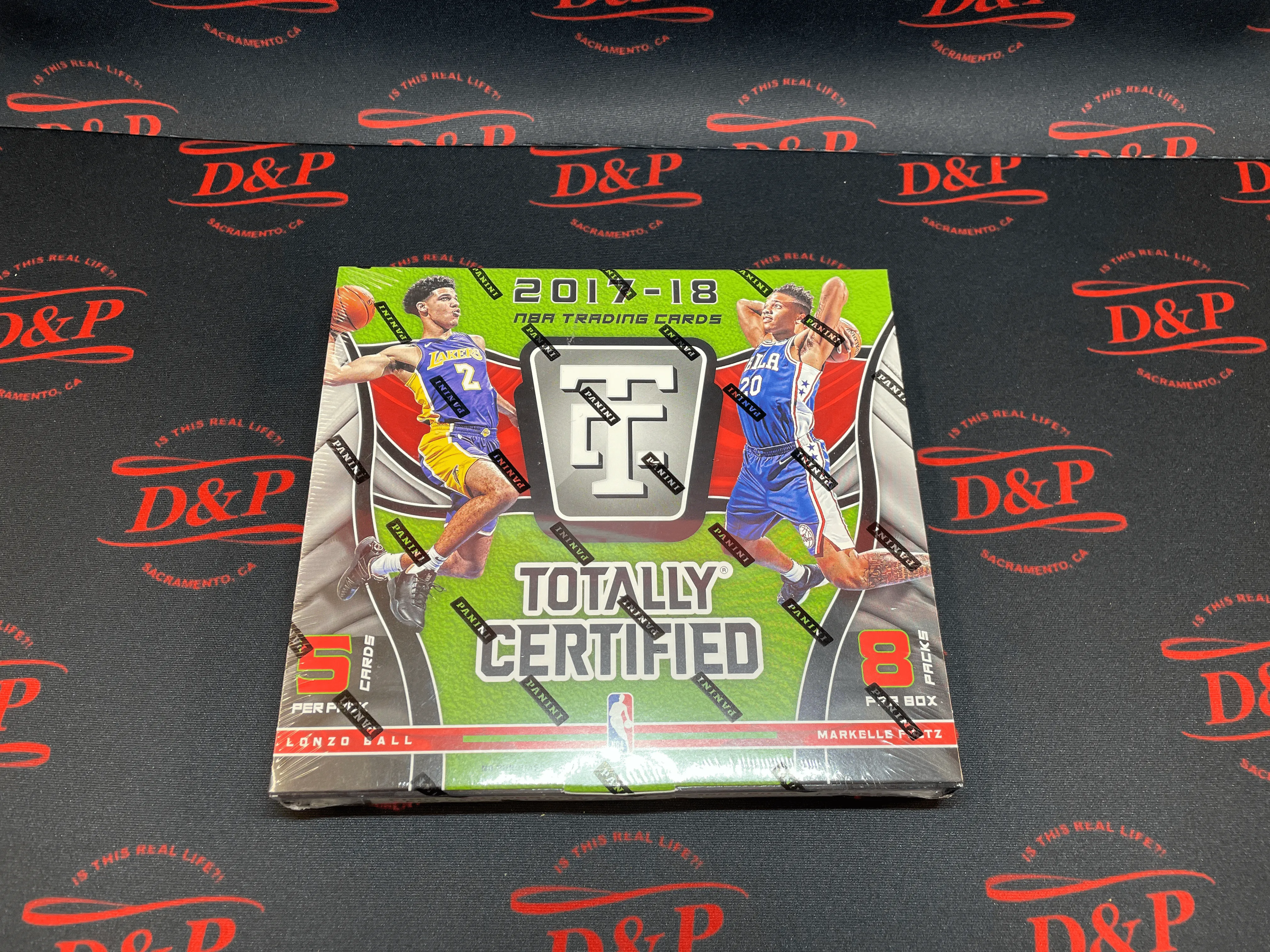 2017/18 Panini Totally Certified Basketball Hobby Box
