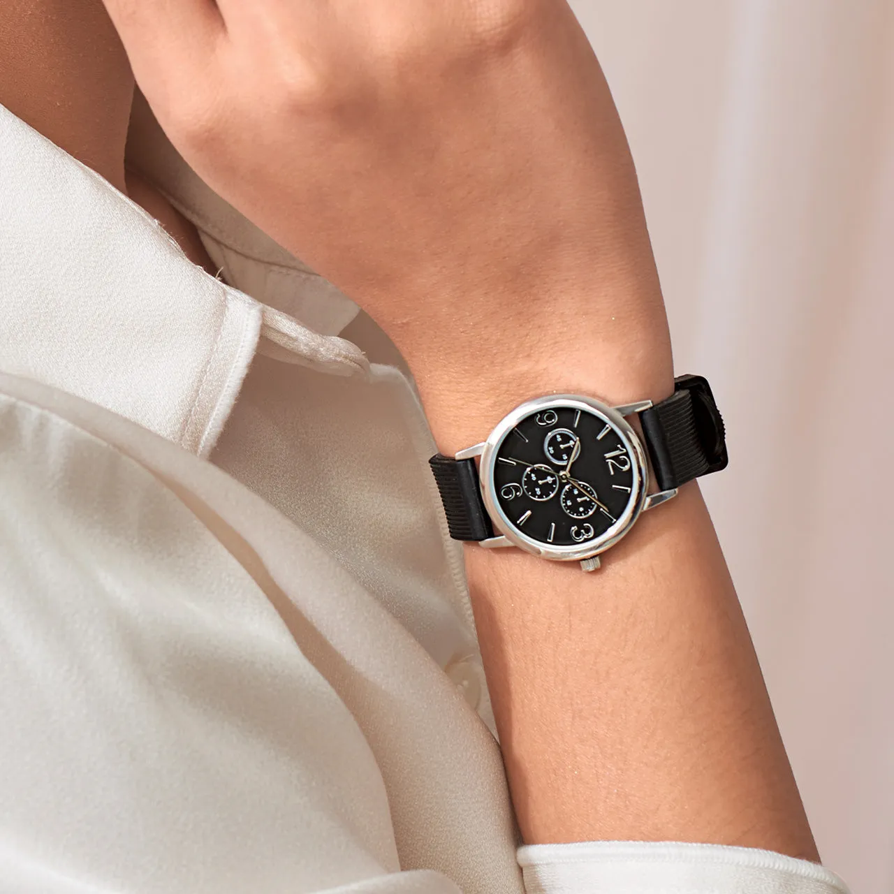Avon LILY SILICONE WATCH