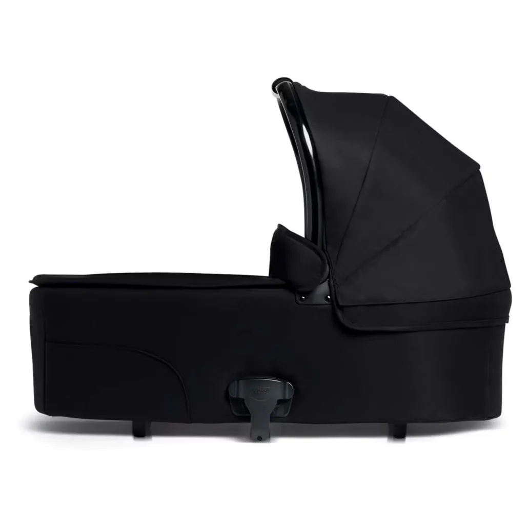BOXED CLEARANCE Mamas & Papas Ocarro Carrycot - Carbon