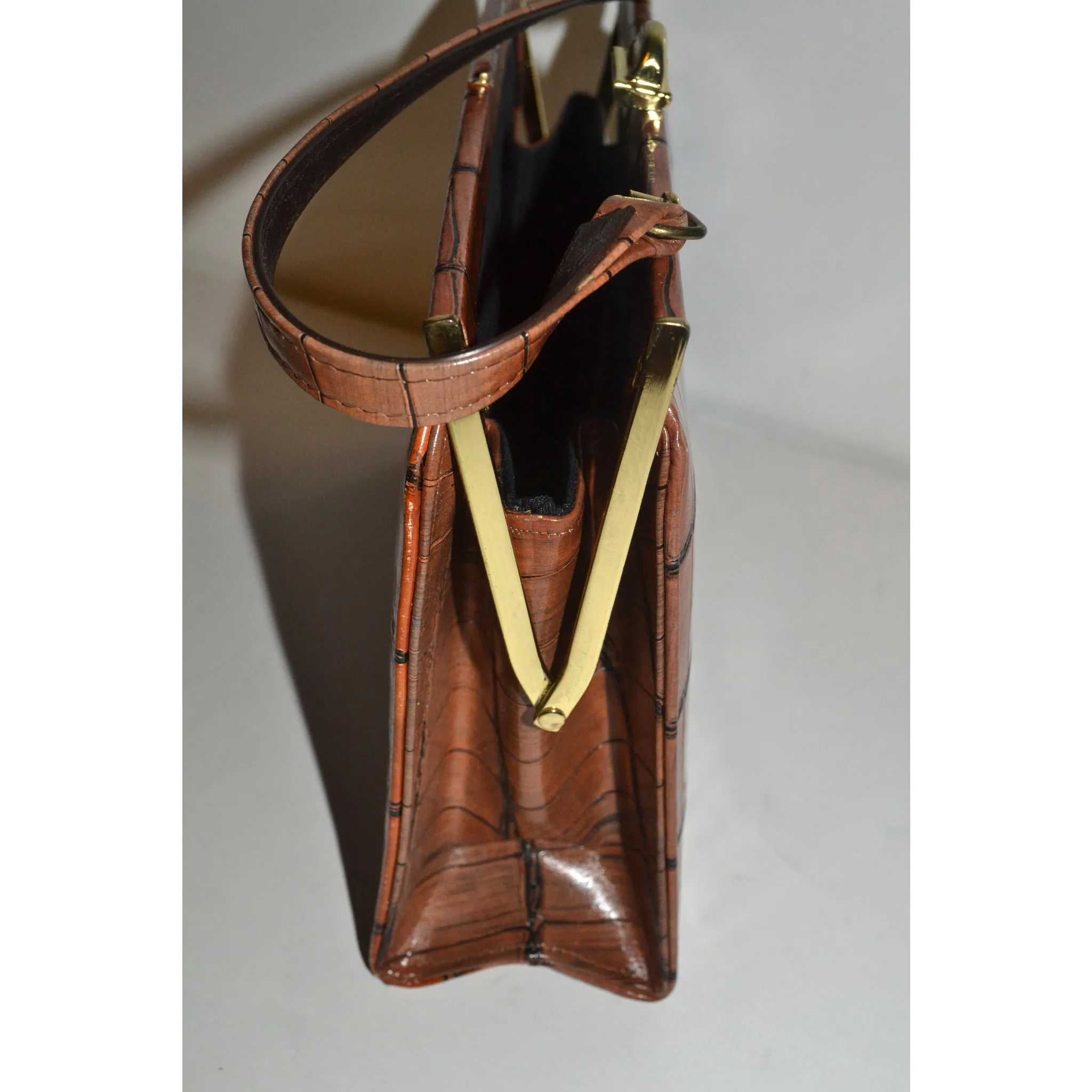Brown Simulated Alligator Kelly Purse