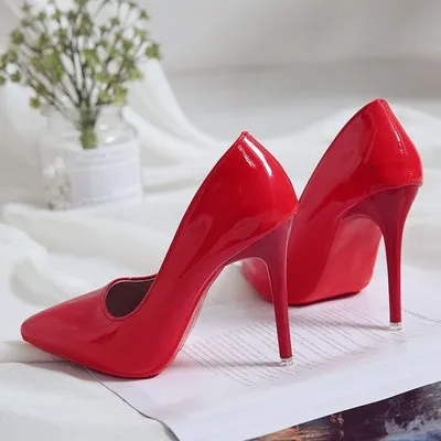 CLASSIC PUMPS WITH RED SOLE