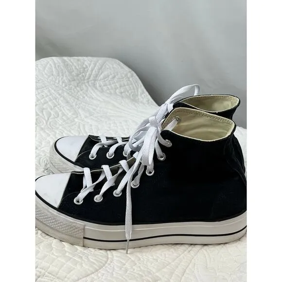 Converse women’s Size 10 Black/White High Top Lace Up Athletic Basketball Shoes