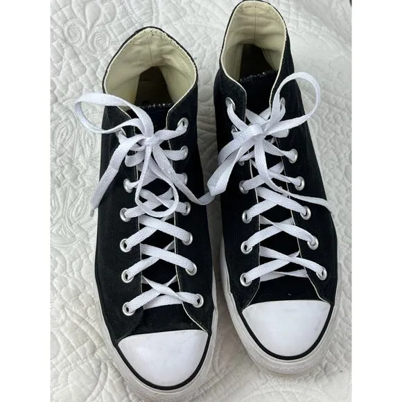Converse women’s Size 10 Black/White High Top Lace Up Athletic Basketball Shoes