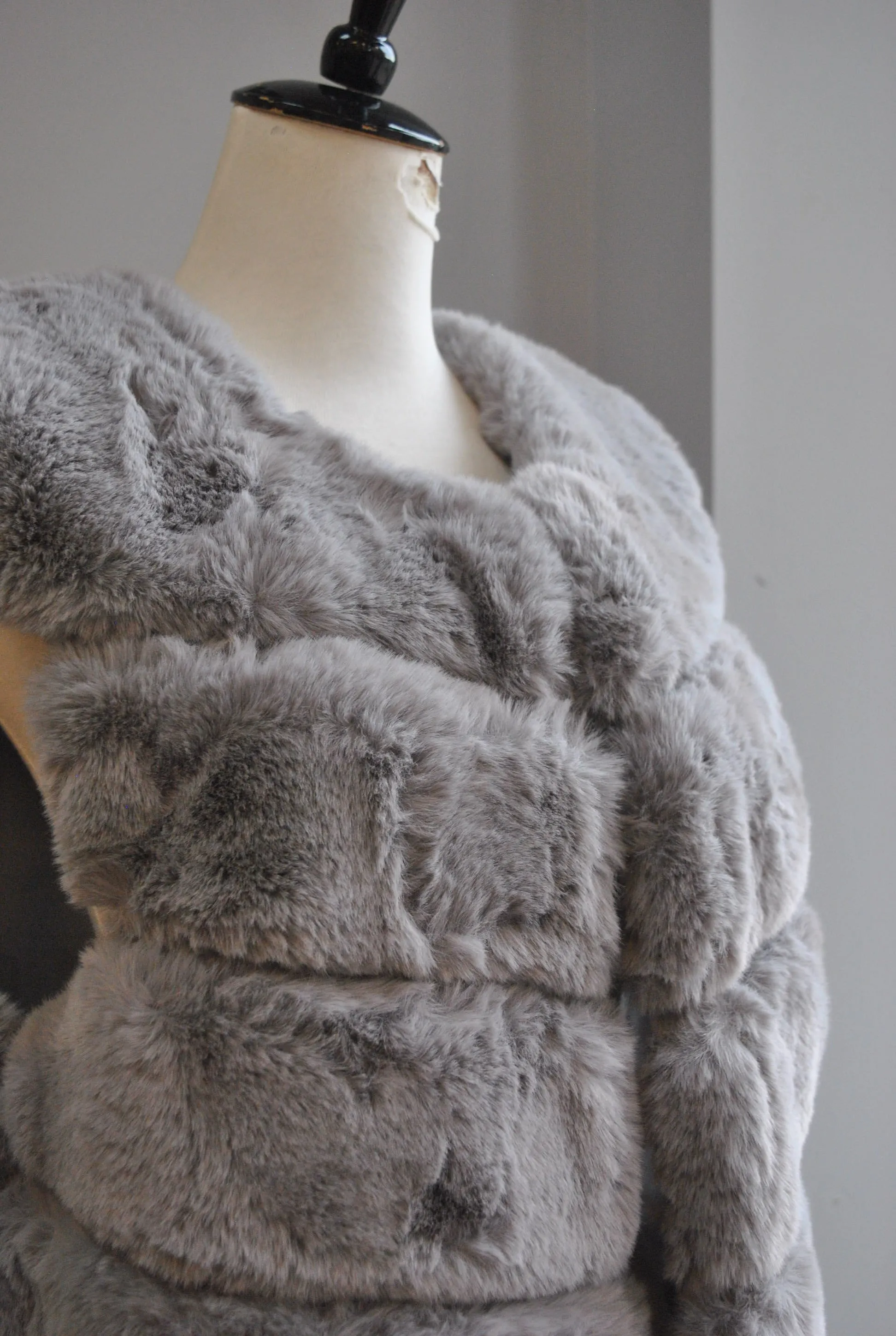 DARK GREY FAUX FUR VEST