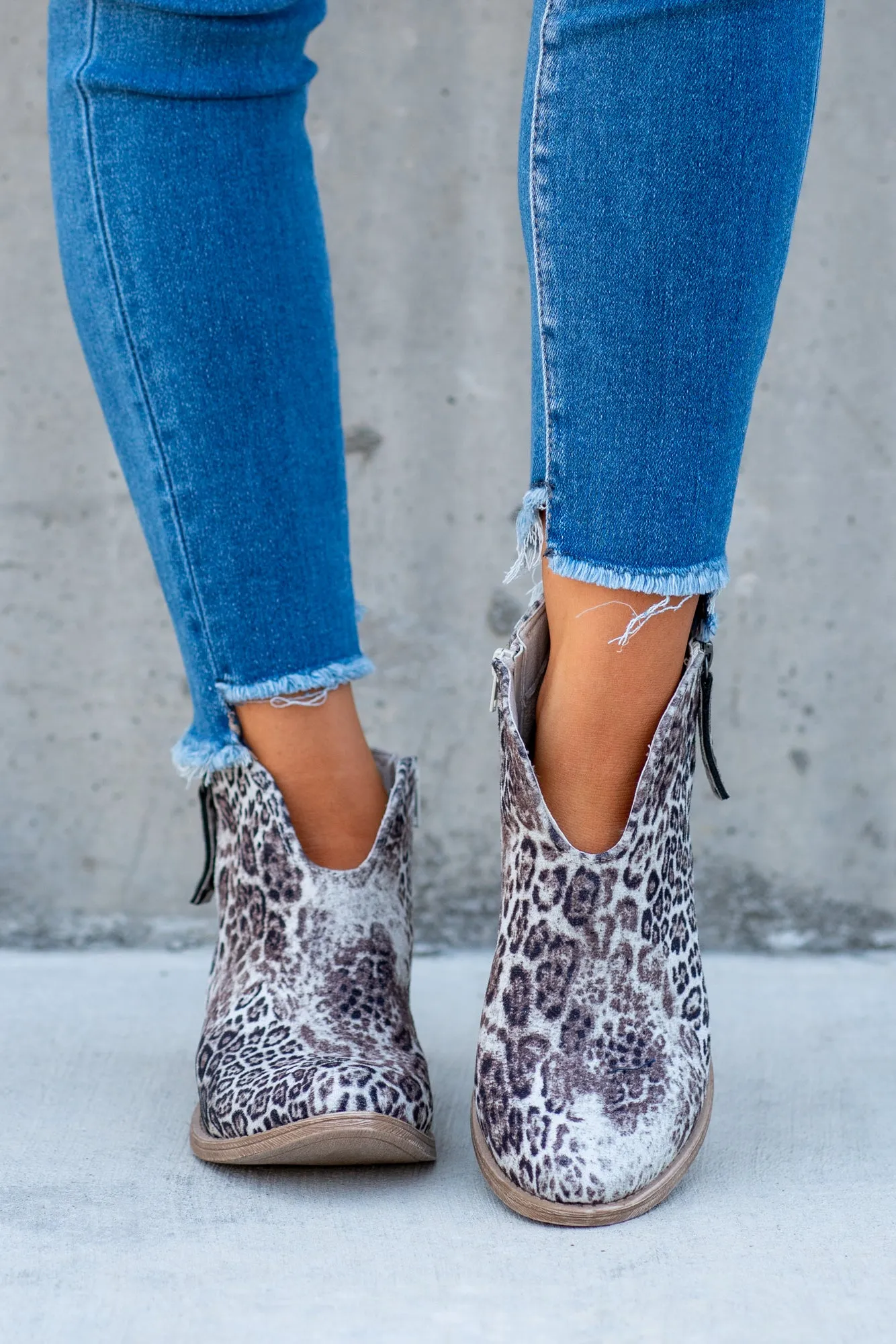 Divine Leopard Print Boots Black & White