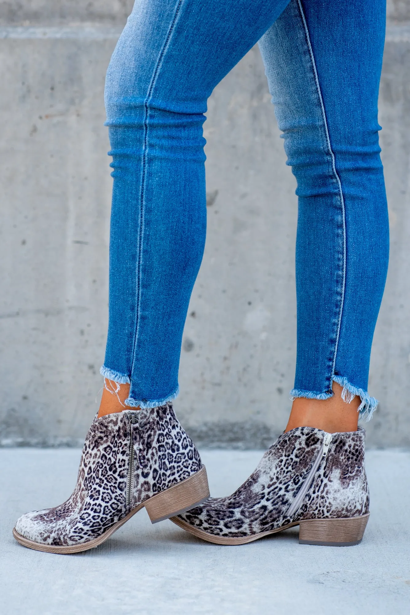 Divine Leopard Print Boots Black & White
