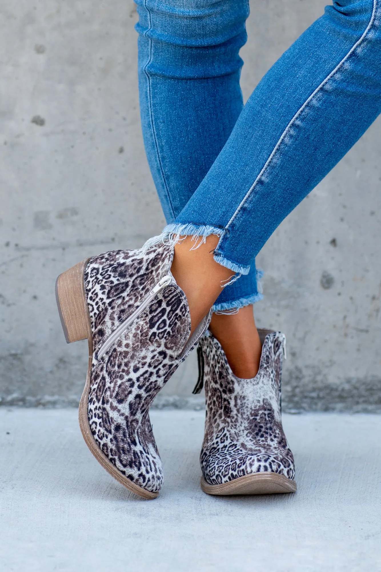 Divine Leopard Print Boots Black & White