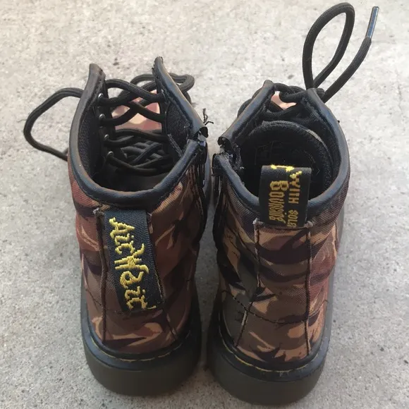 DR. MARTENS | Boys Camouflage Boots