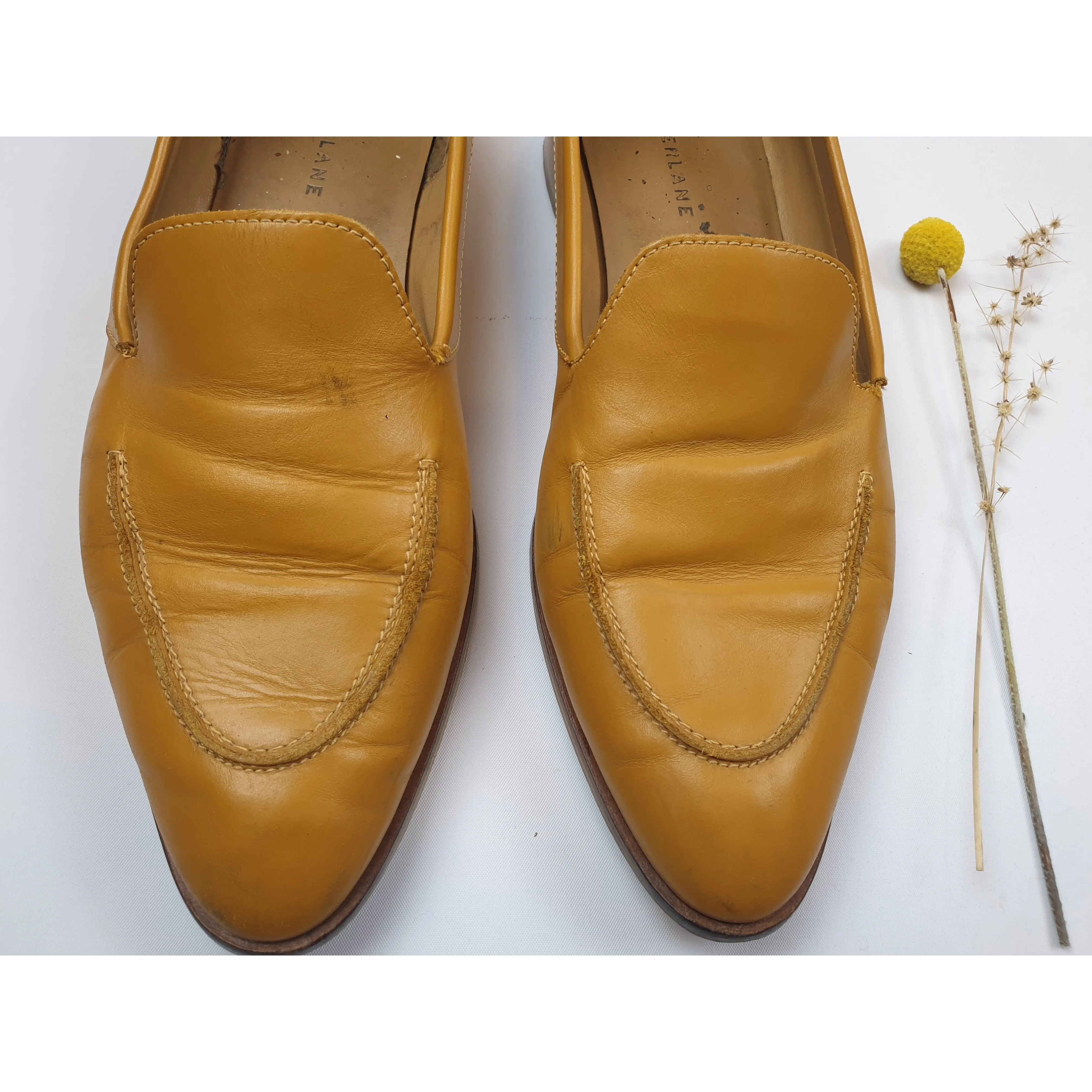 Everlane tan leather slide on shoes with very low wooden heels size 11