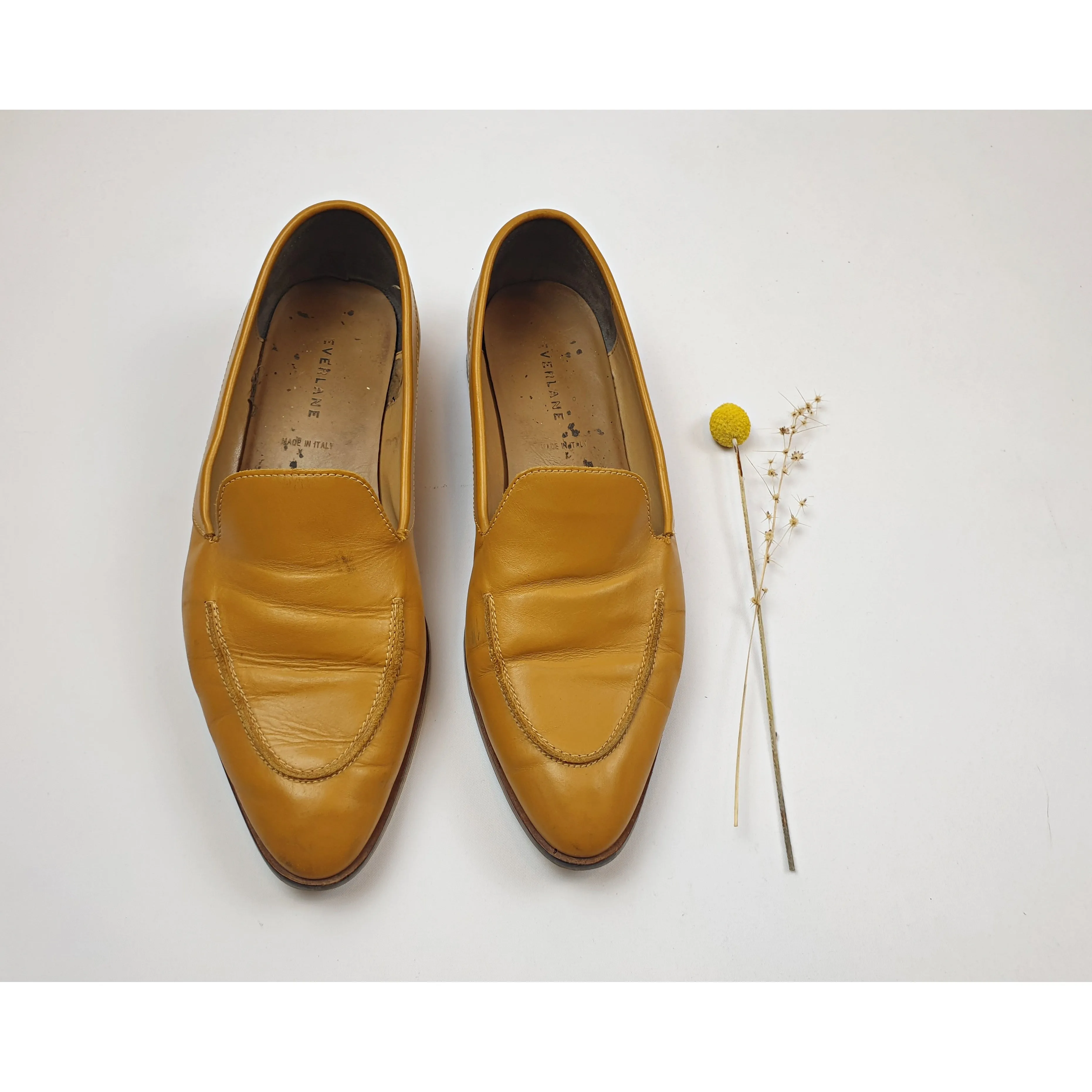 Everlane tan leather slide on shoes with very low wooden heels size 11