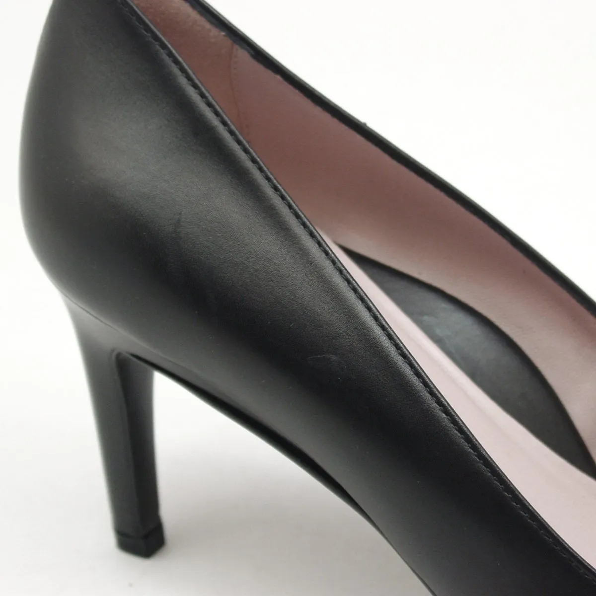 Gabriela - Black Leather