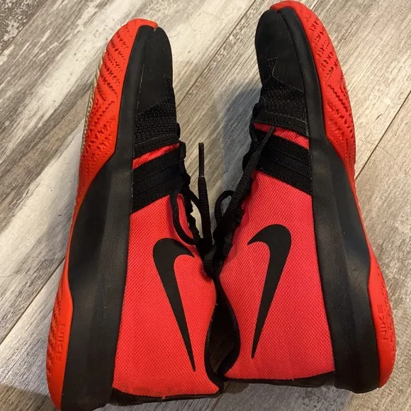 Kyrie fly trap basketball shoes