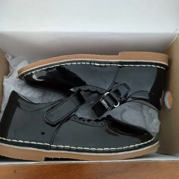 L'AMOUR Caitlin Scalloped Patent Mary Jane Black toddler  little kids size 9