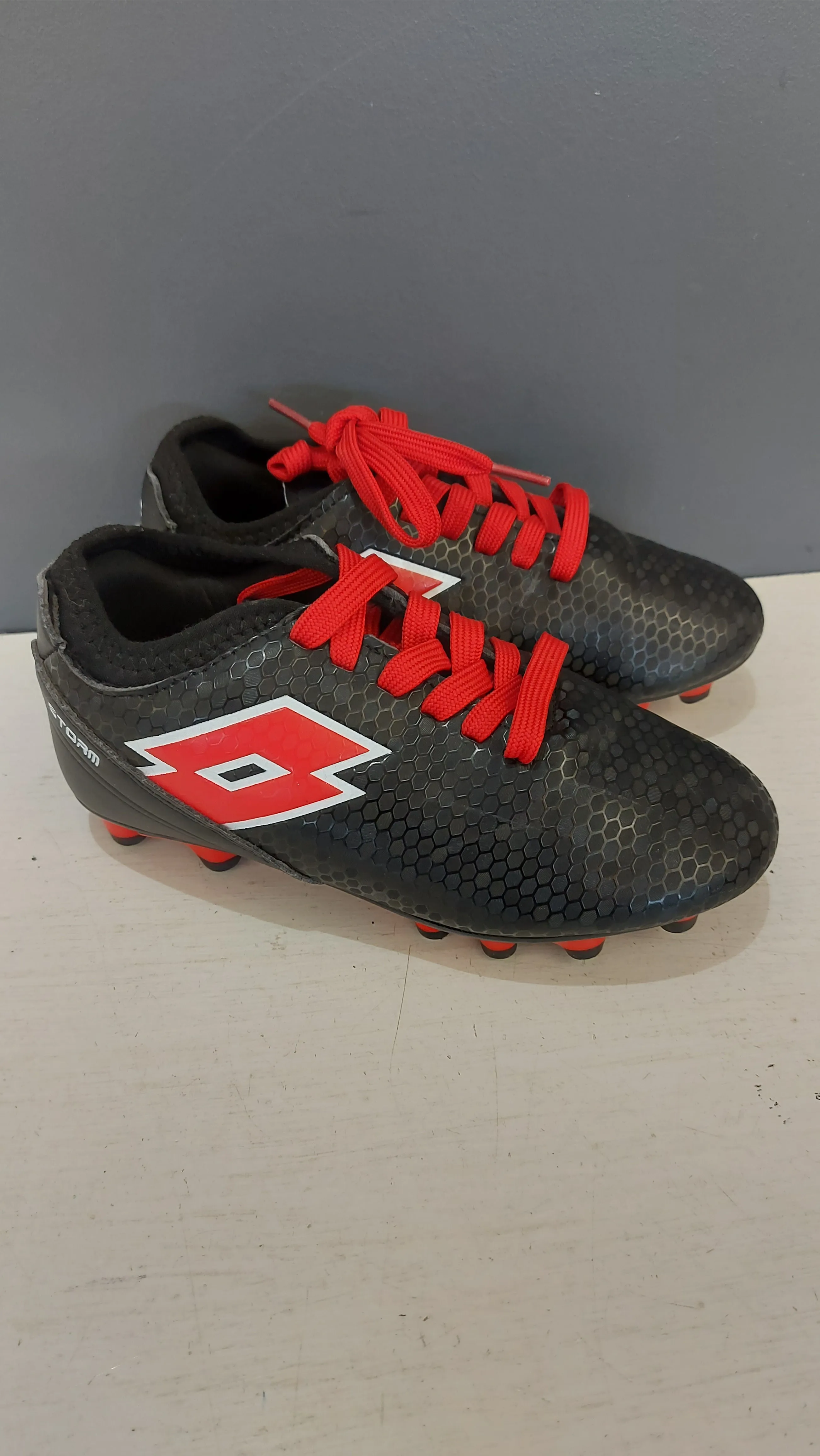 Lotto soccer cleats 1