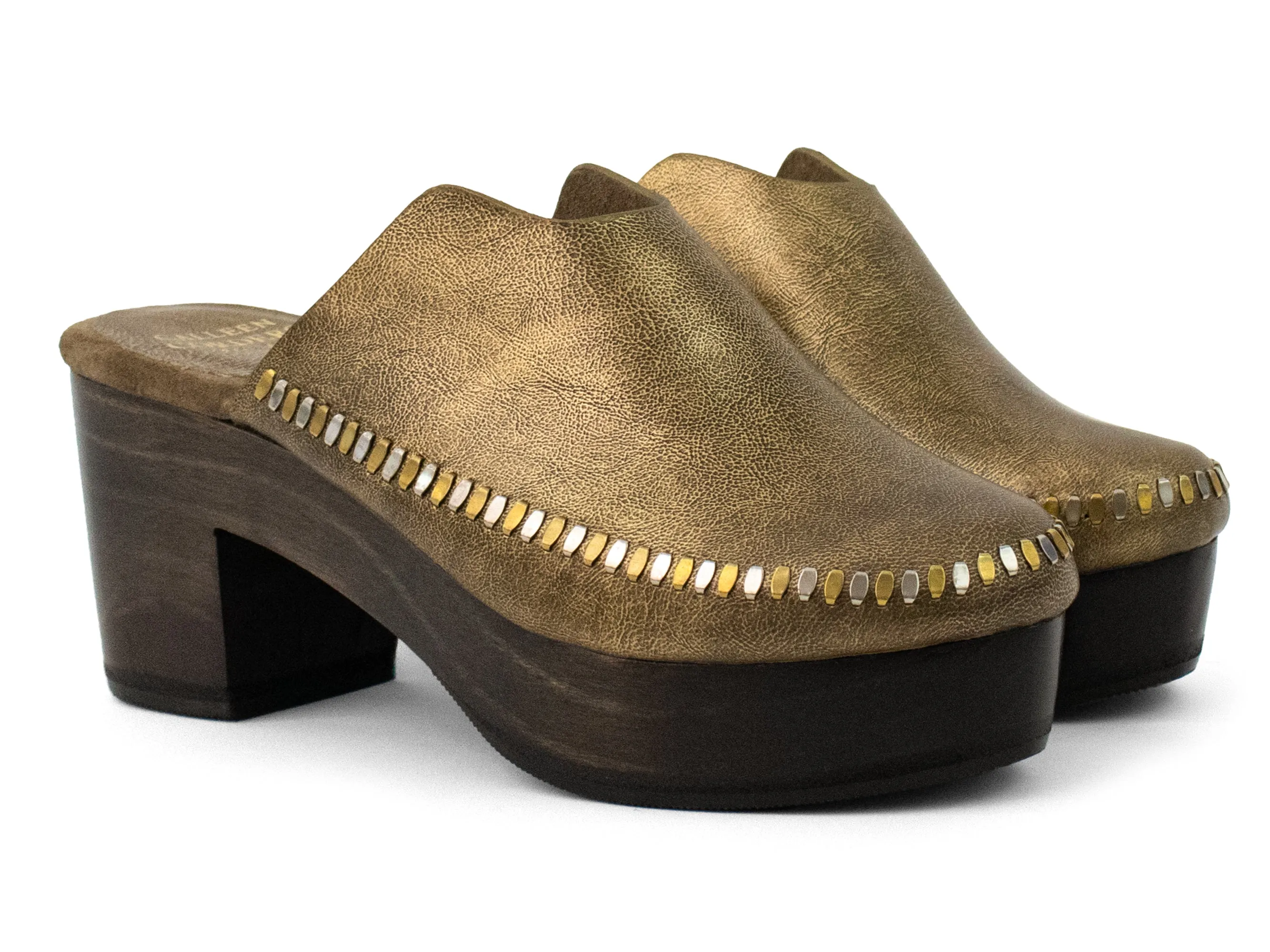 Macci Clog
