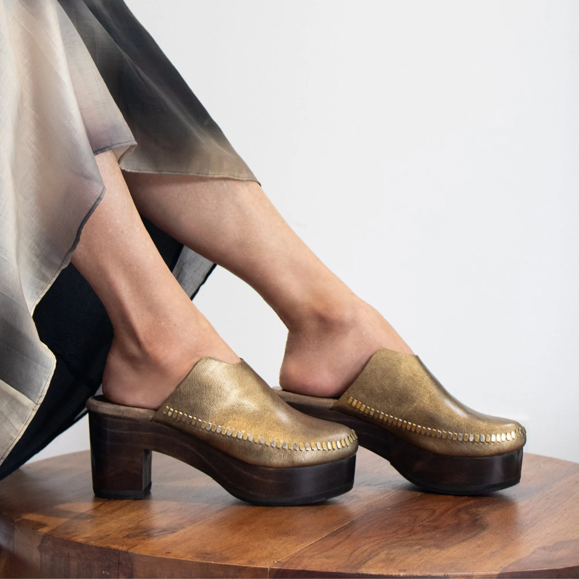 Macci Clog