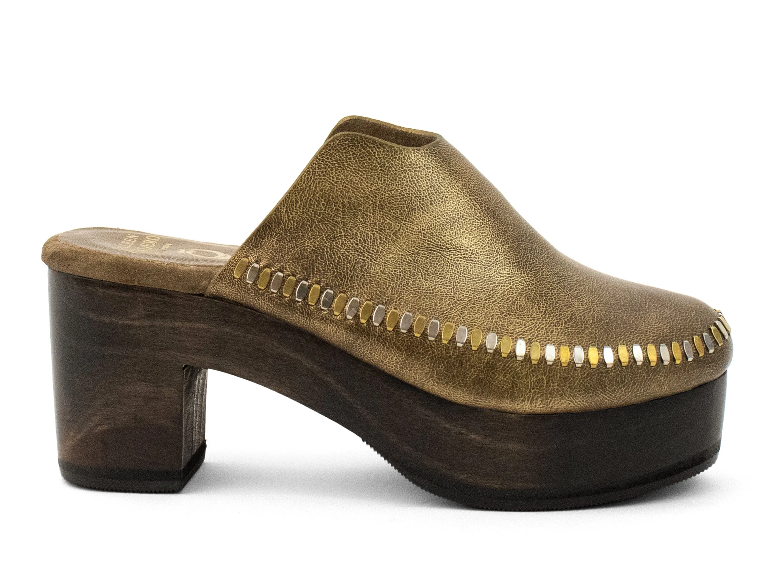 Macci Clog
