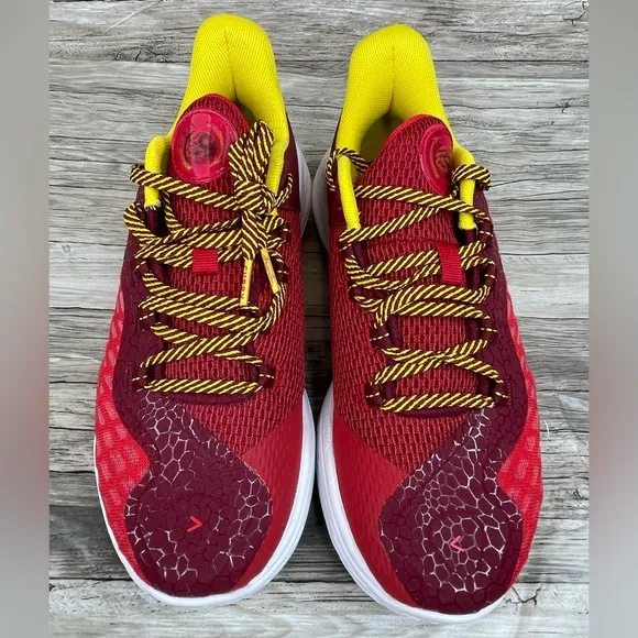 NEW Under Armour Curry Flow 11 Bruce Lee Basketball Shoes Size 5Y 3027577-600