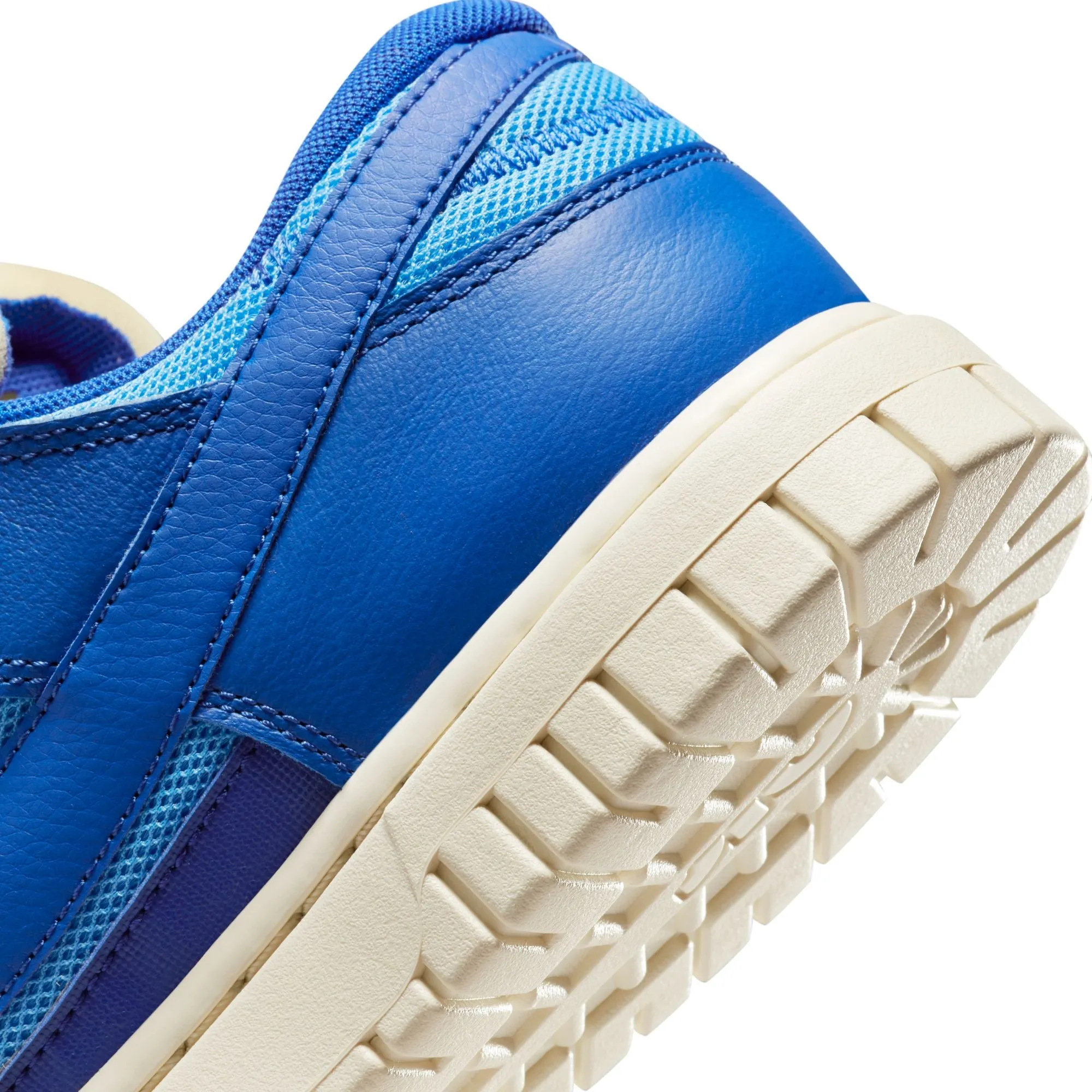 NIKE AIR DUNK JUMBO