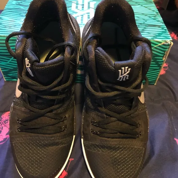 Nike Kyrie 3’s