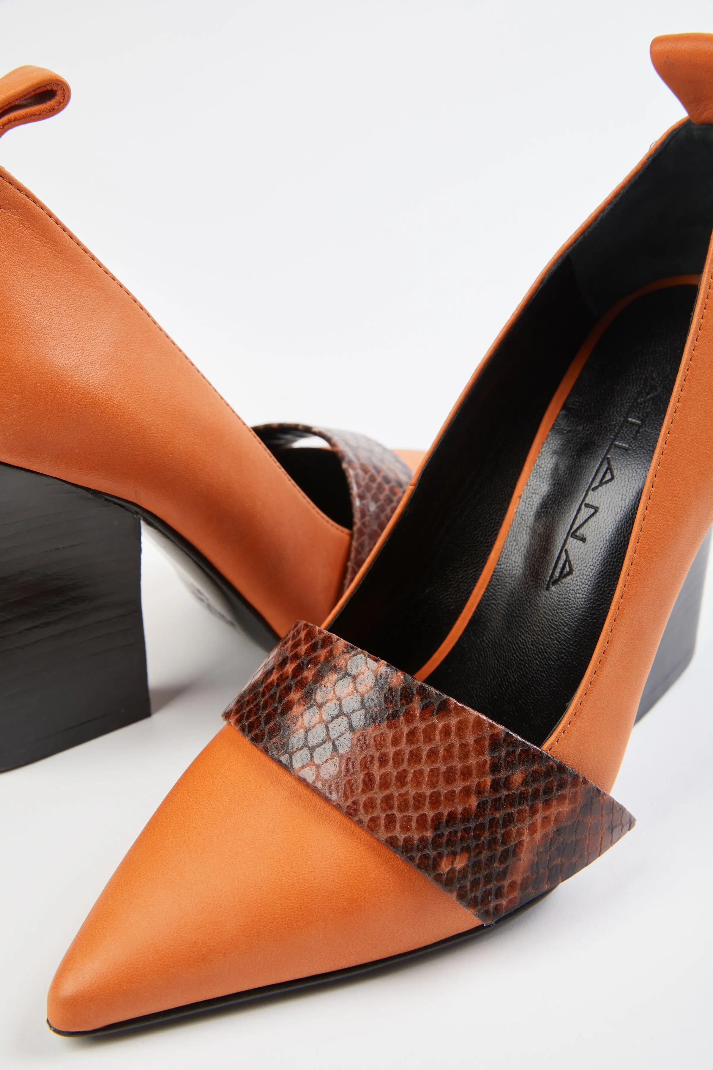 NINE 2 FIVER HIGH HEEL