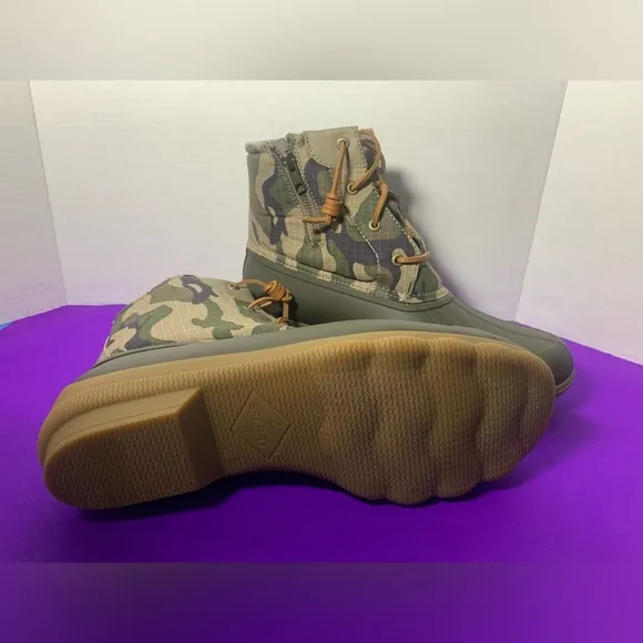 SPERRY Women’s Saltwater Tide Camo Duck Boots 11M New