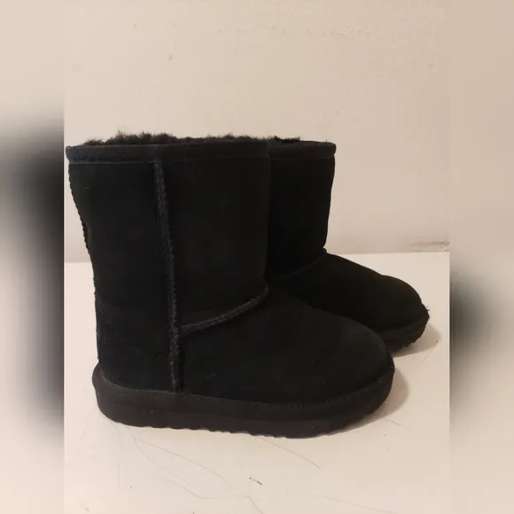 UGG Kids Classic Boots size 10 new No tag