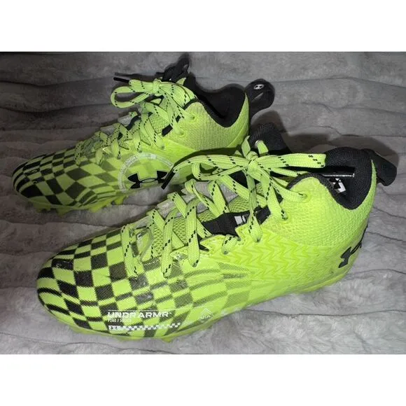 Under Armour Boys Football Cleats Spotlight Franchise 3.0 RM Jr., SZ 4Y Lime EUC