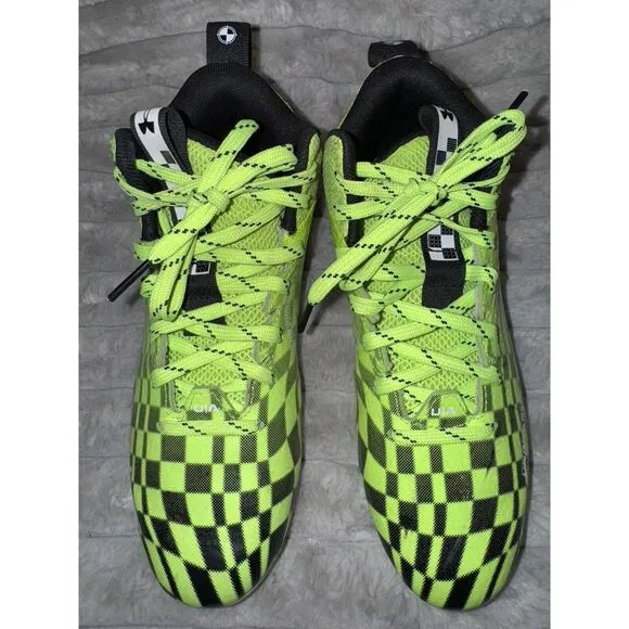 Under Armour Boys Football Cleats Spotlight Franchise 3.0 RM Jr., SZ 4Y Lime EUC