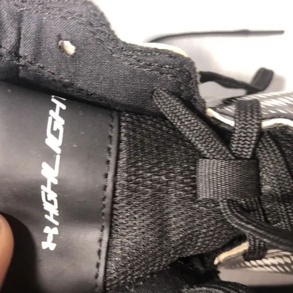 Under Armour Highlight Hi-Top Football Cleats US  3 Youth Black White