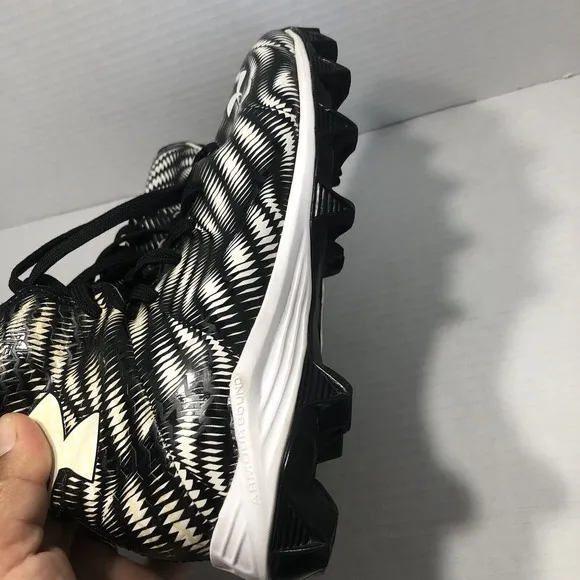 Under Armour Highlight Hi-Top Football Cleats US  3 Youth Black White