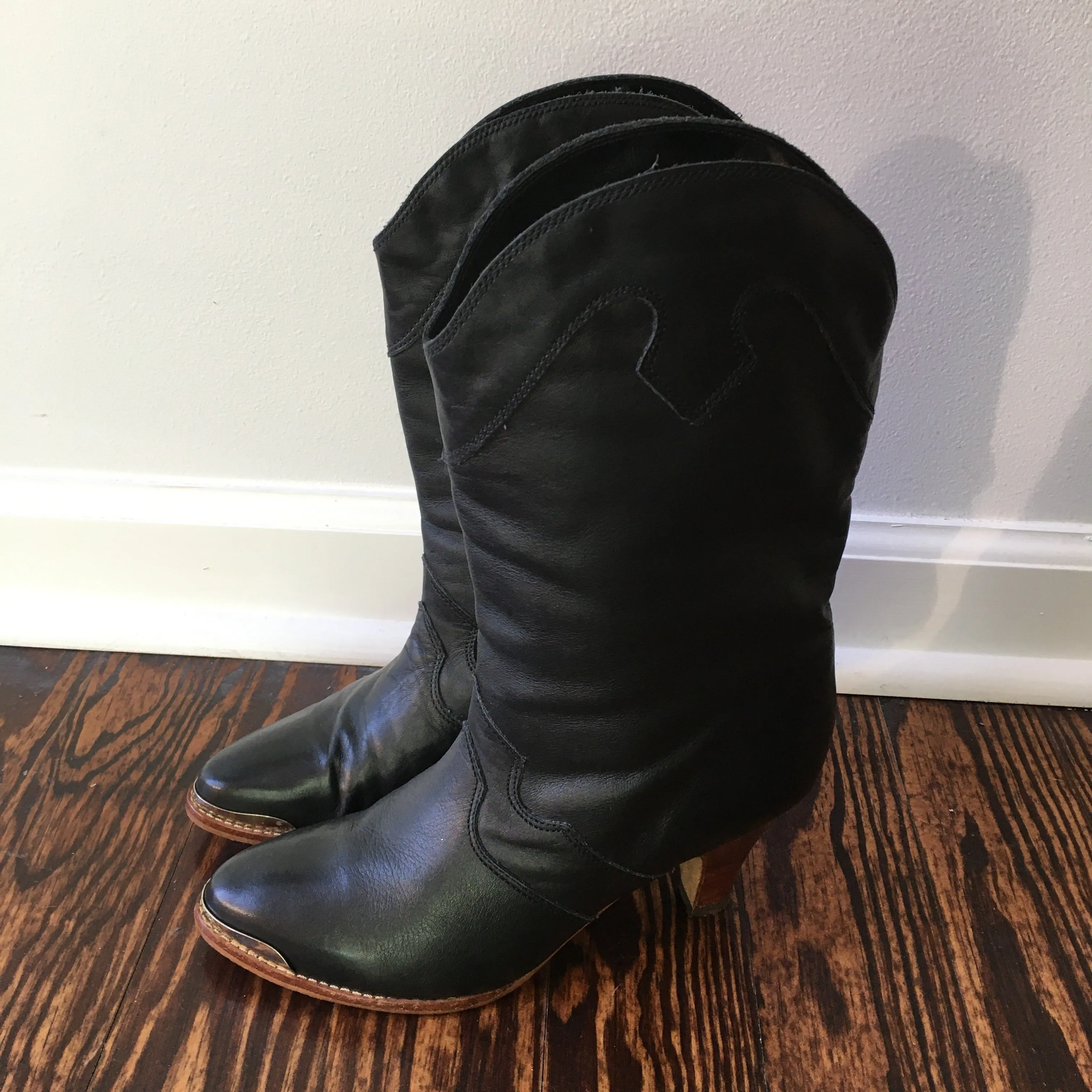 Vintage 70s Balloon black leather boots with stacked heel // size 6 1/2 - 7