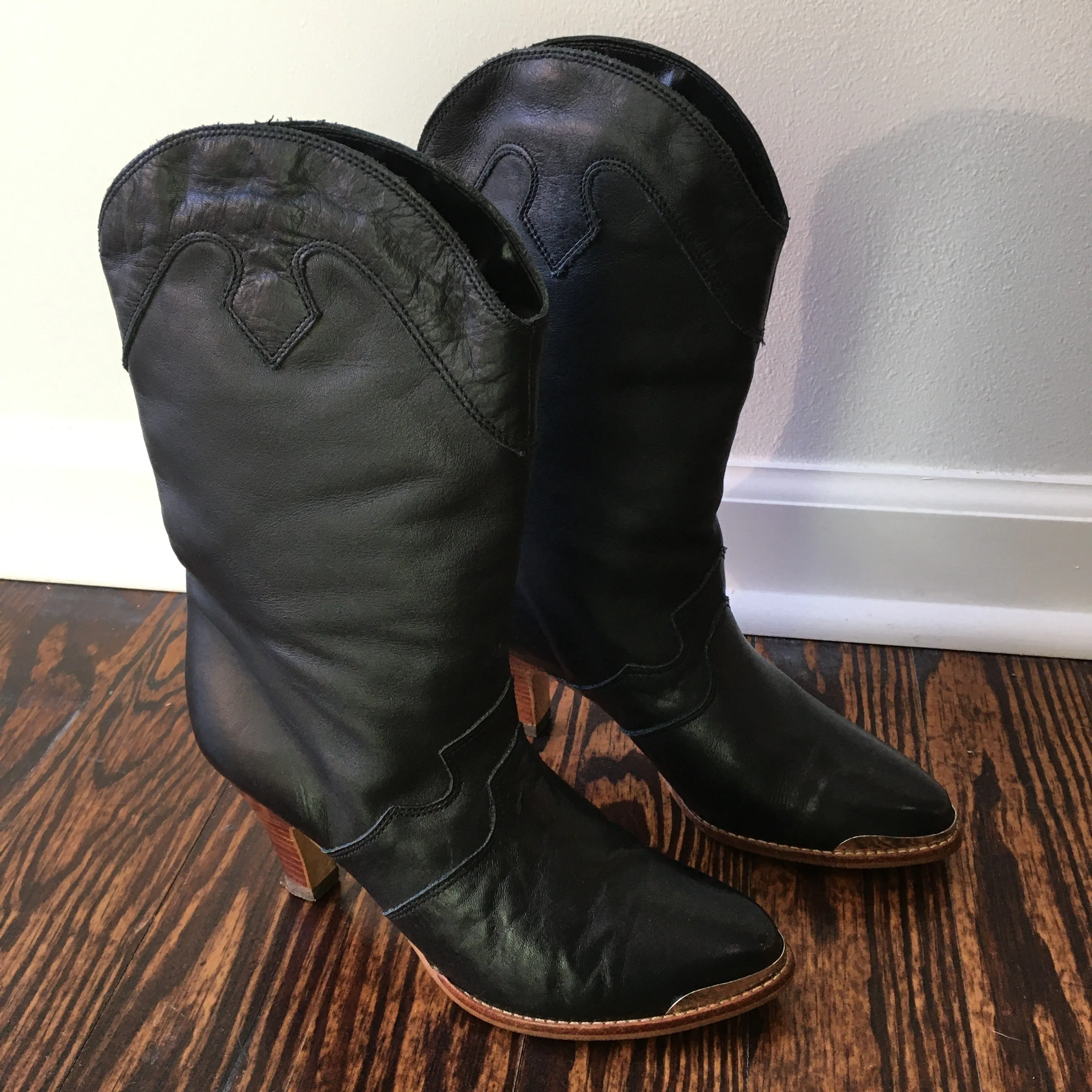 Vintage 70s Balloon black leather boots with stacked heel // size 6 1/2 - 7