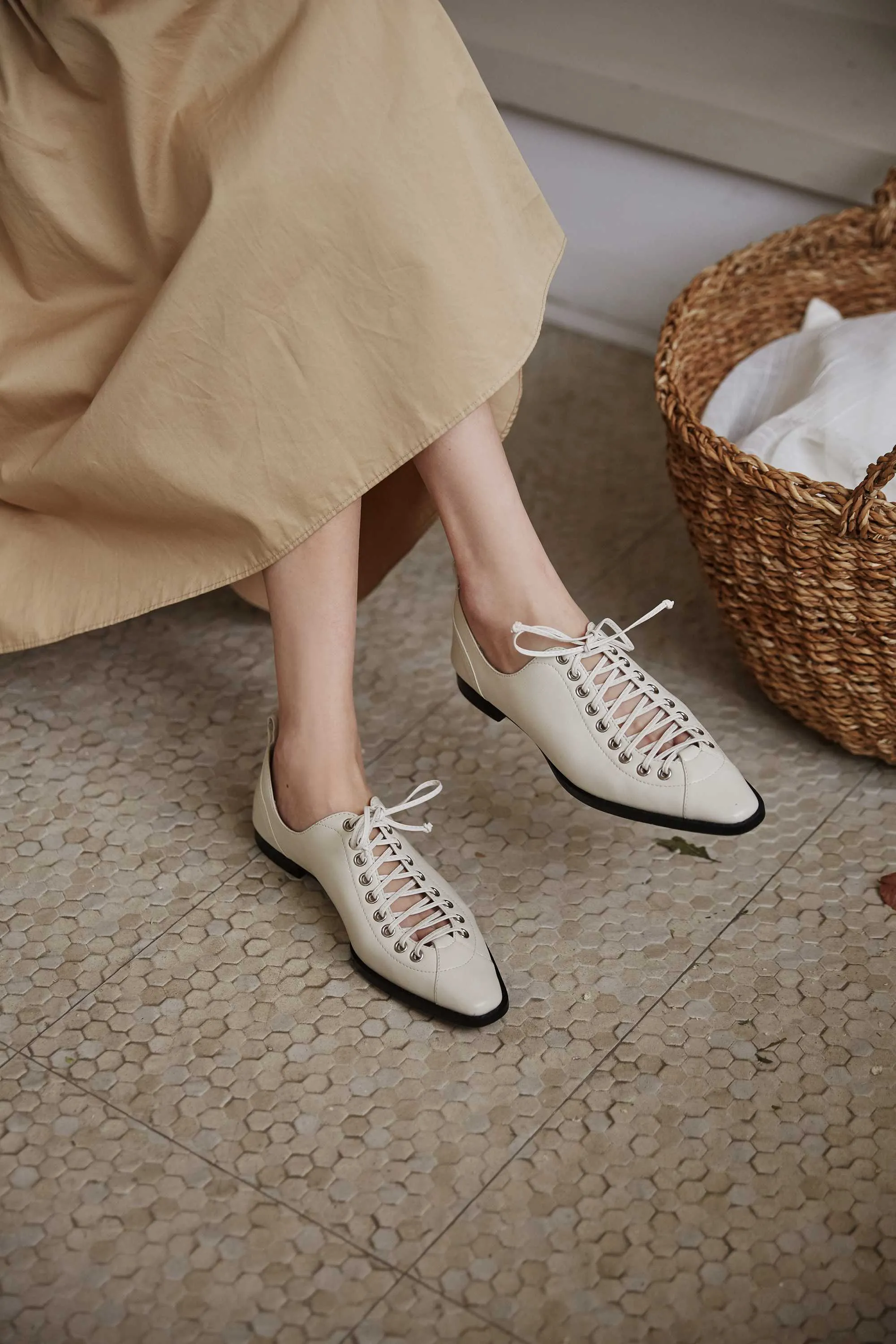 vintage design genuine leather casual shoes chic lace up small square toe low heels women solid fashion pumps
