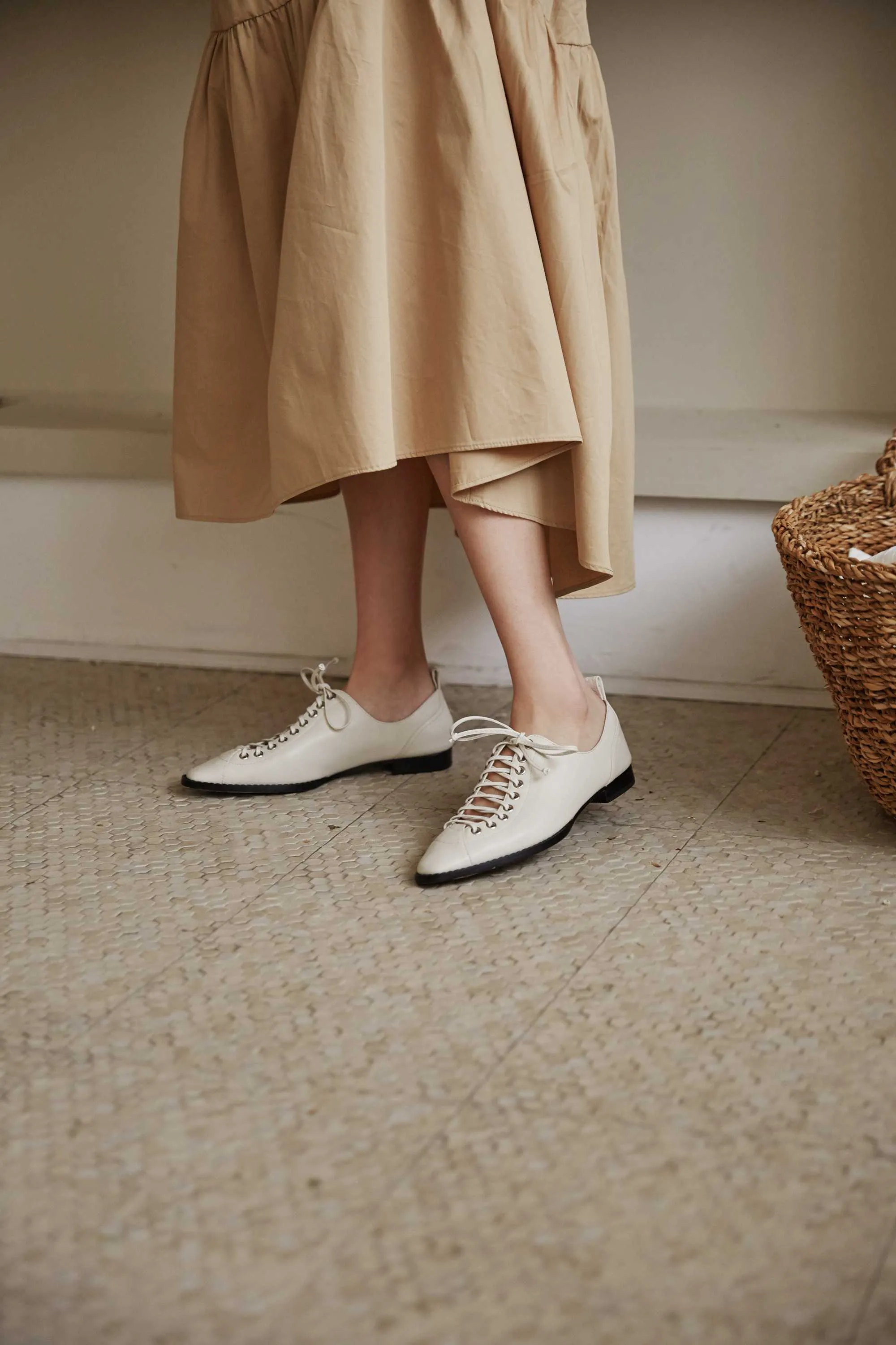 vintage design genuine leather casual shoes chic lace up small square toe low heels women solid fashion pumps