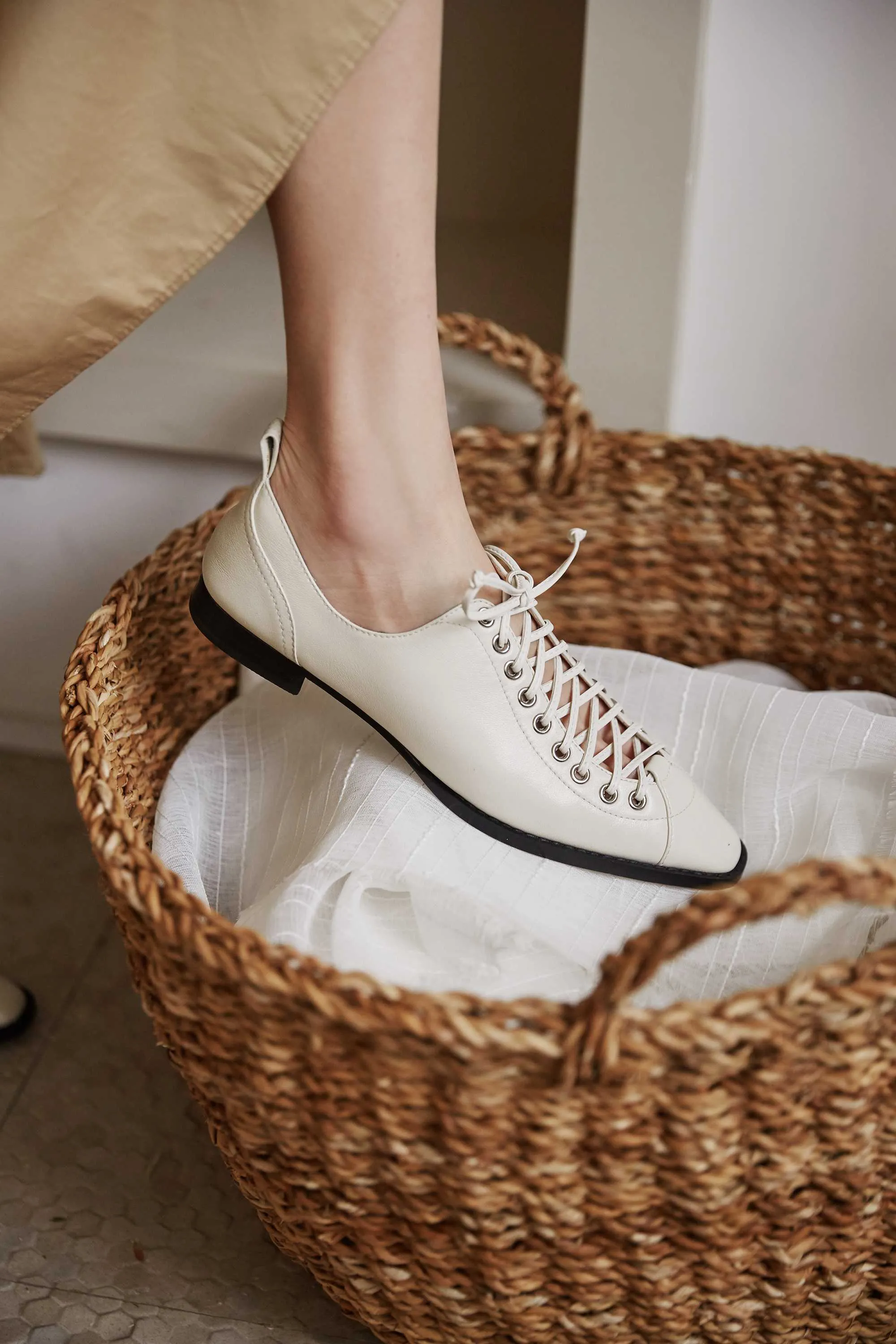 vintage design genuine leather casual shoes chic lace up small square toe low heels women solid fashion pumps