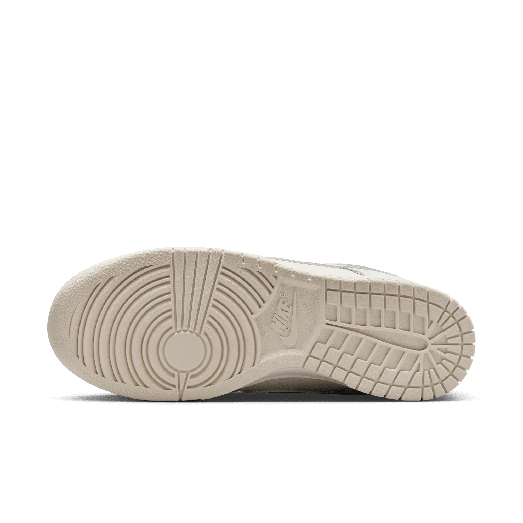 W NIKE DUNK LOW ESS TREND