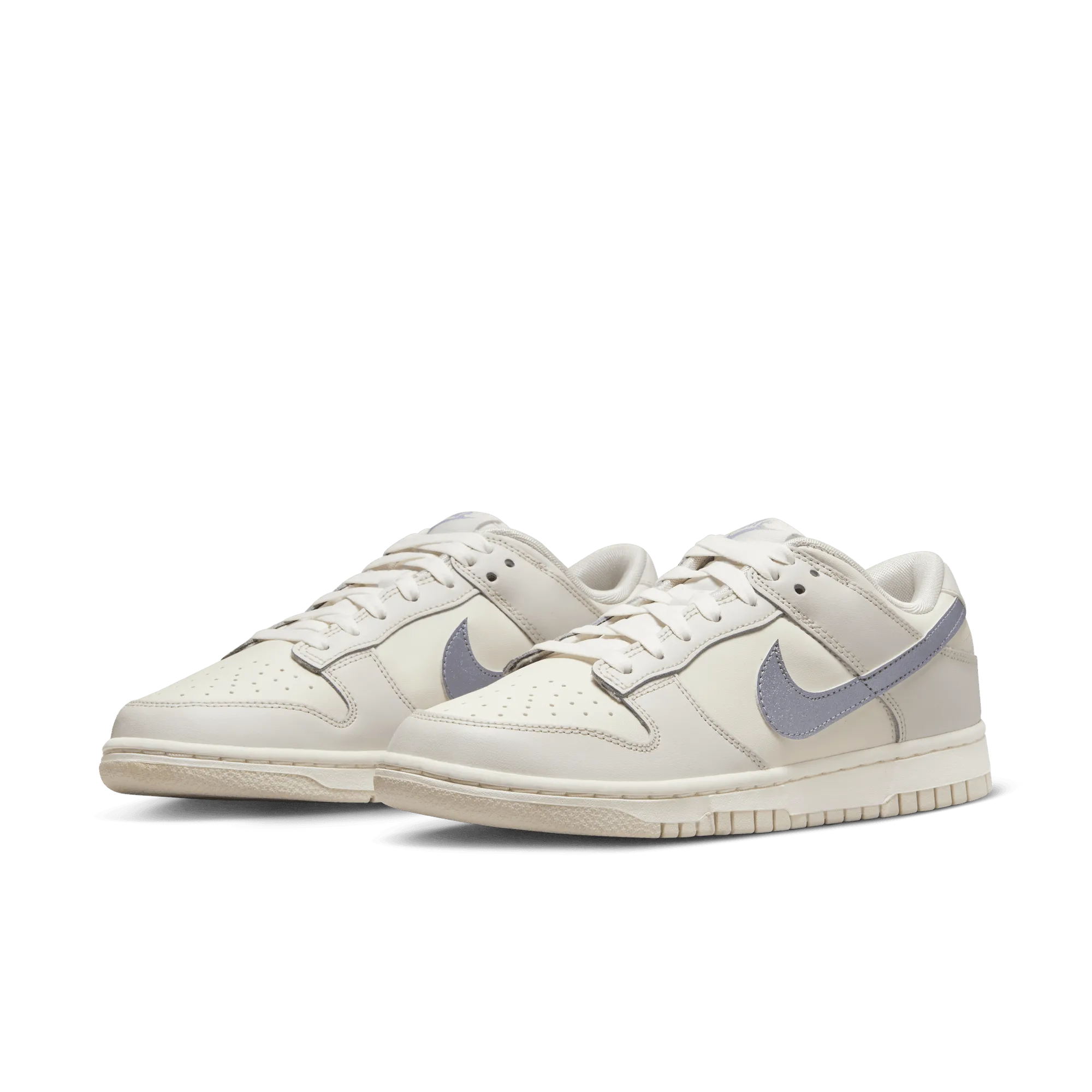 W NIKE DUNK LOW ESS TREND