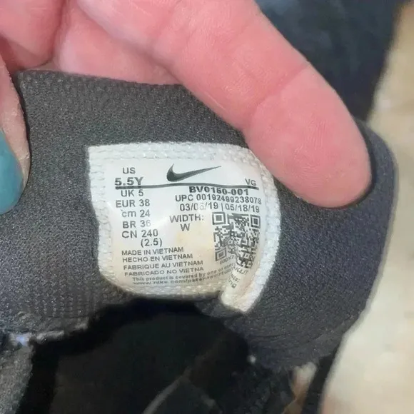 Youth Nike football cleats 5.5 gently worn​